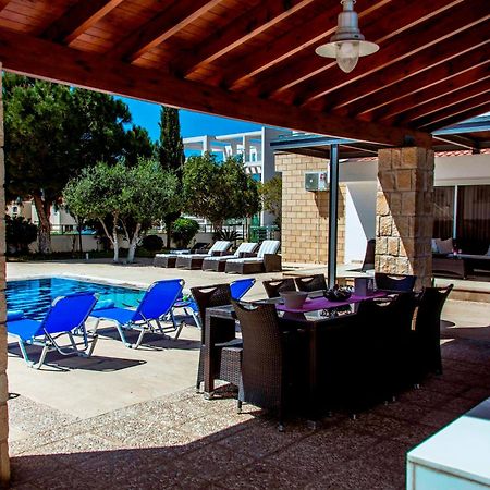 6 Bdr Villa With Tennis Court Pafos Zewnętrze zdjęcie