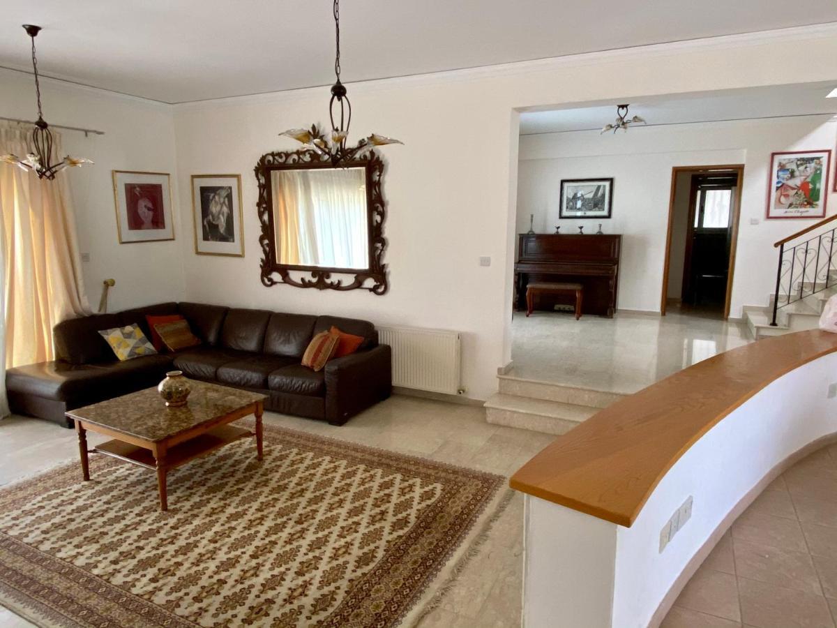 6 Bdr Villa With Tennis Court Pafos Zewnętrze zdjęcie